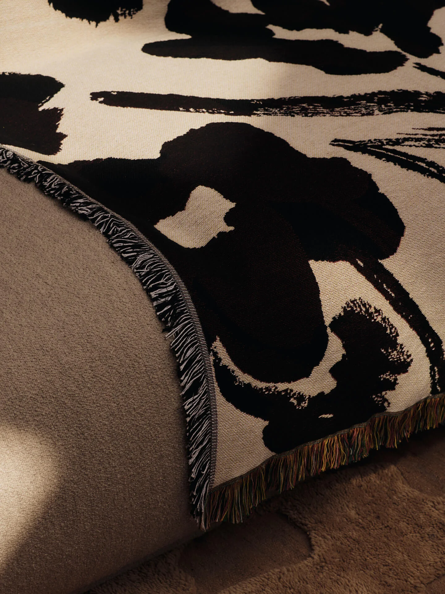 Blanket - Cilla - Tapestry - Off-White/Dark Grape - Image 2