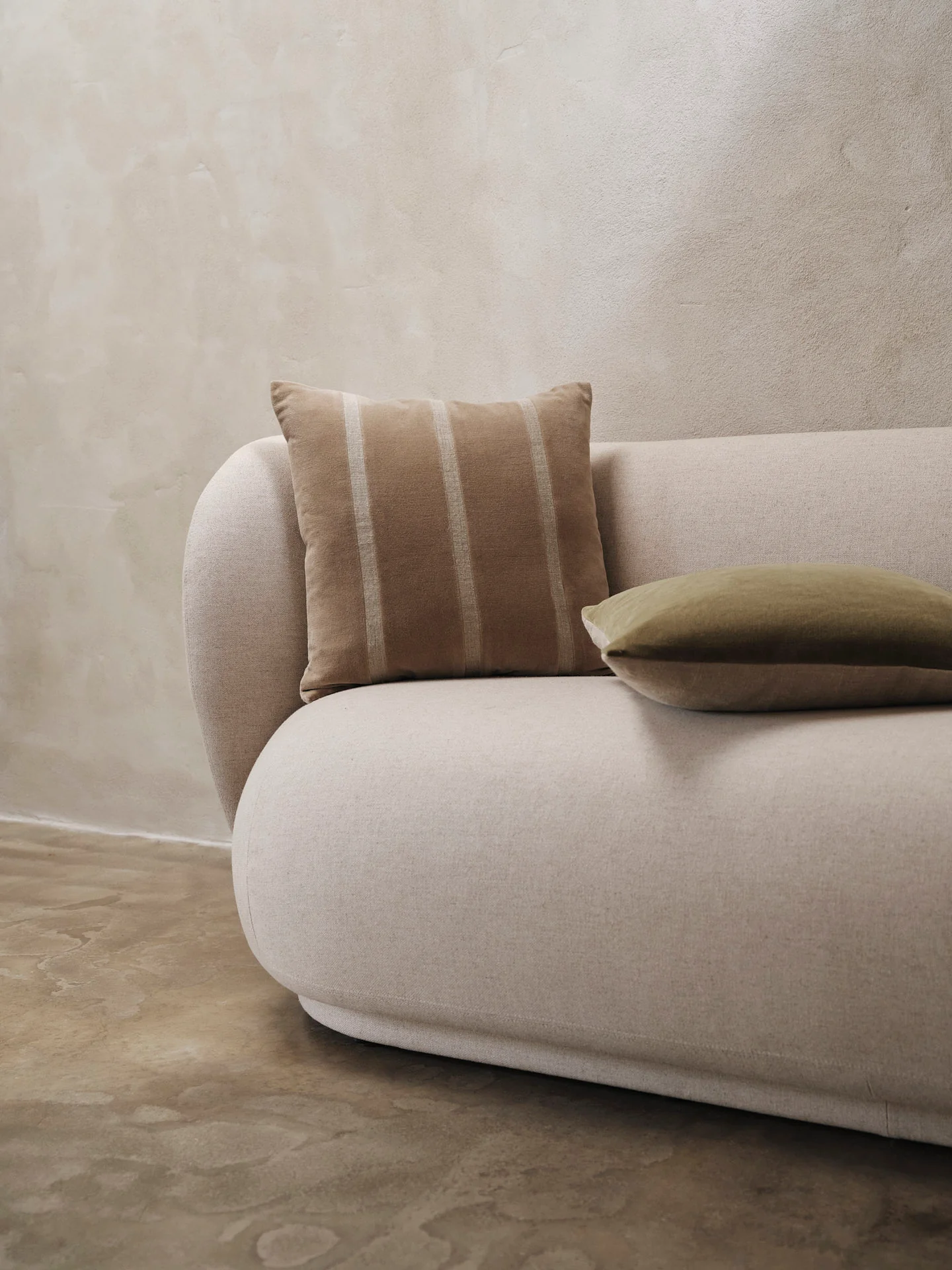 Cushion - Senti Stripe - Dark Sand/Linen - Image 3