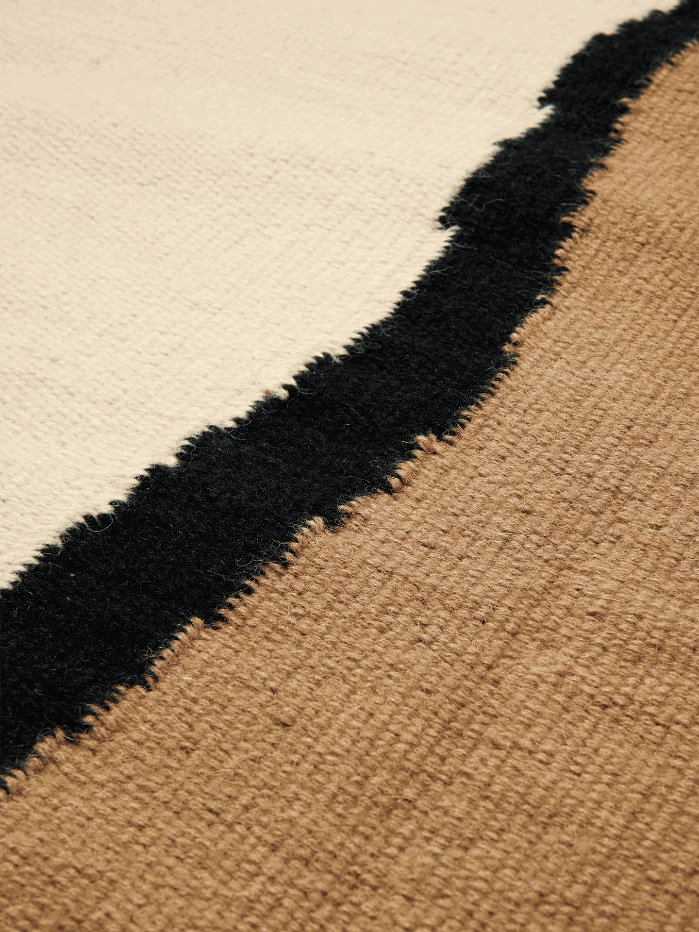 Runner - Soil Kelim - Dark Sand/Off White - Image 3