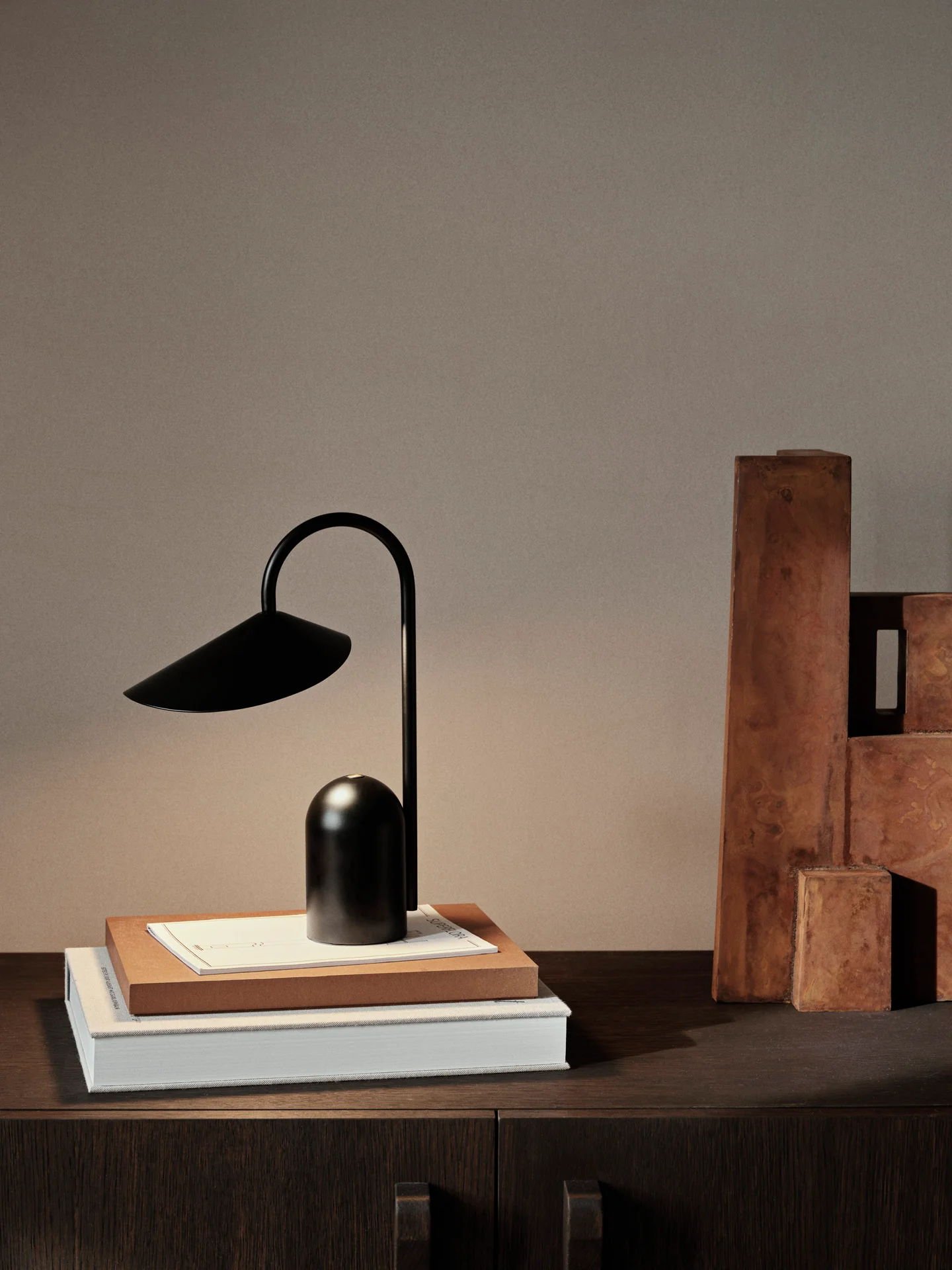 Table Lamp - Arum - Black - Image 2