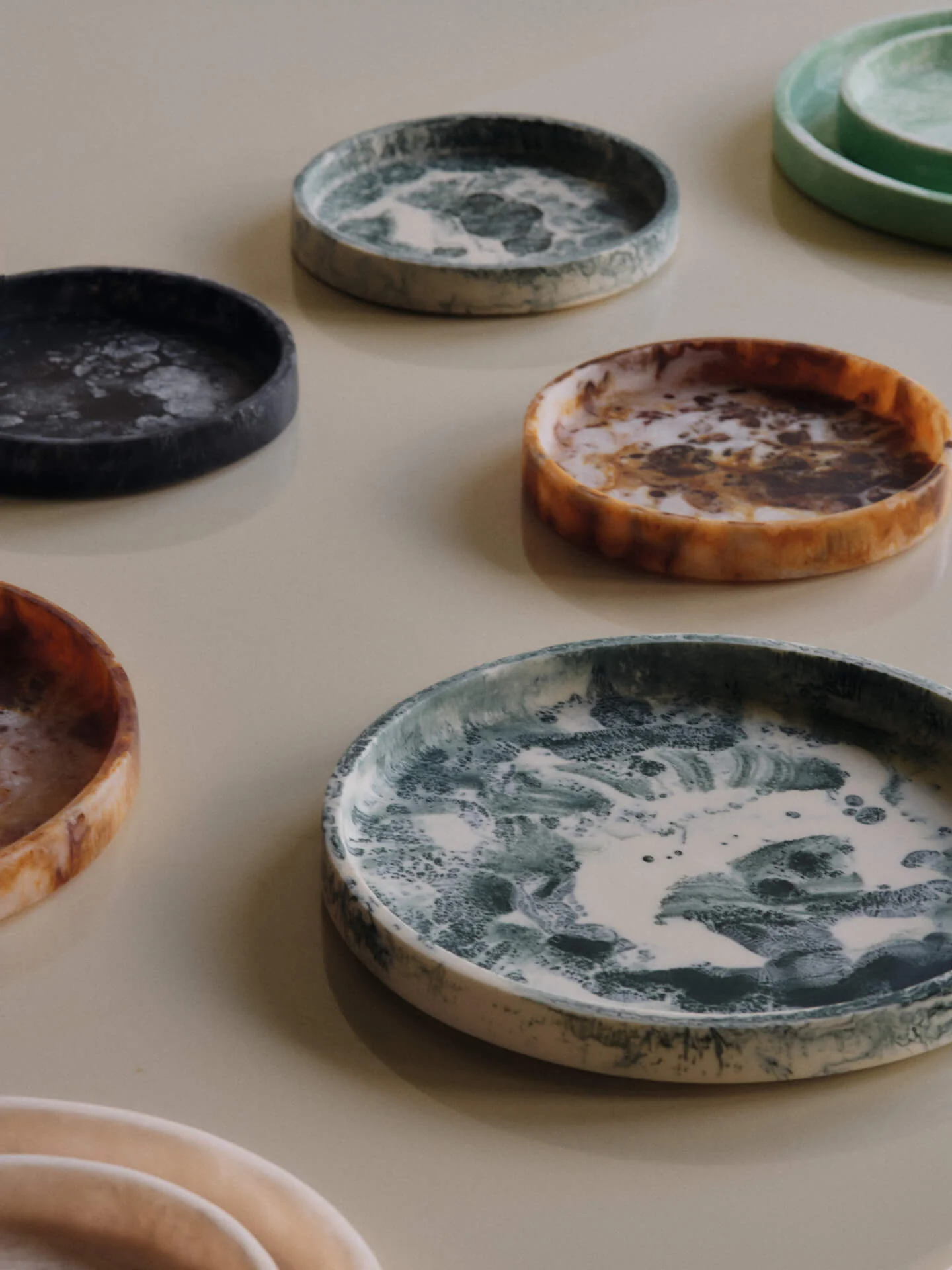 Tray - Mist - Round - Sugar Kelp - Image 3