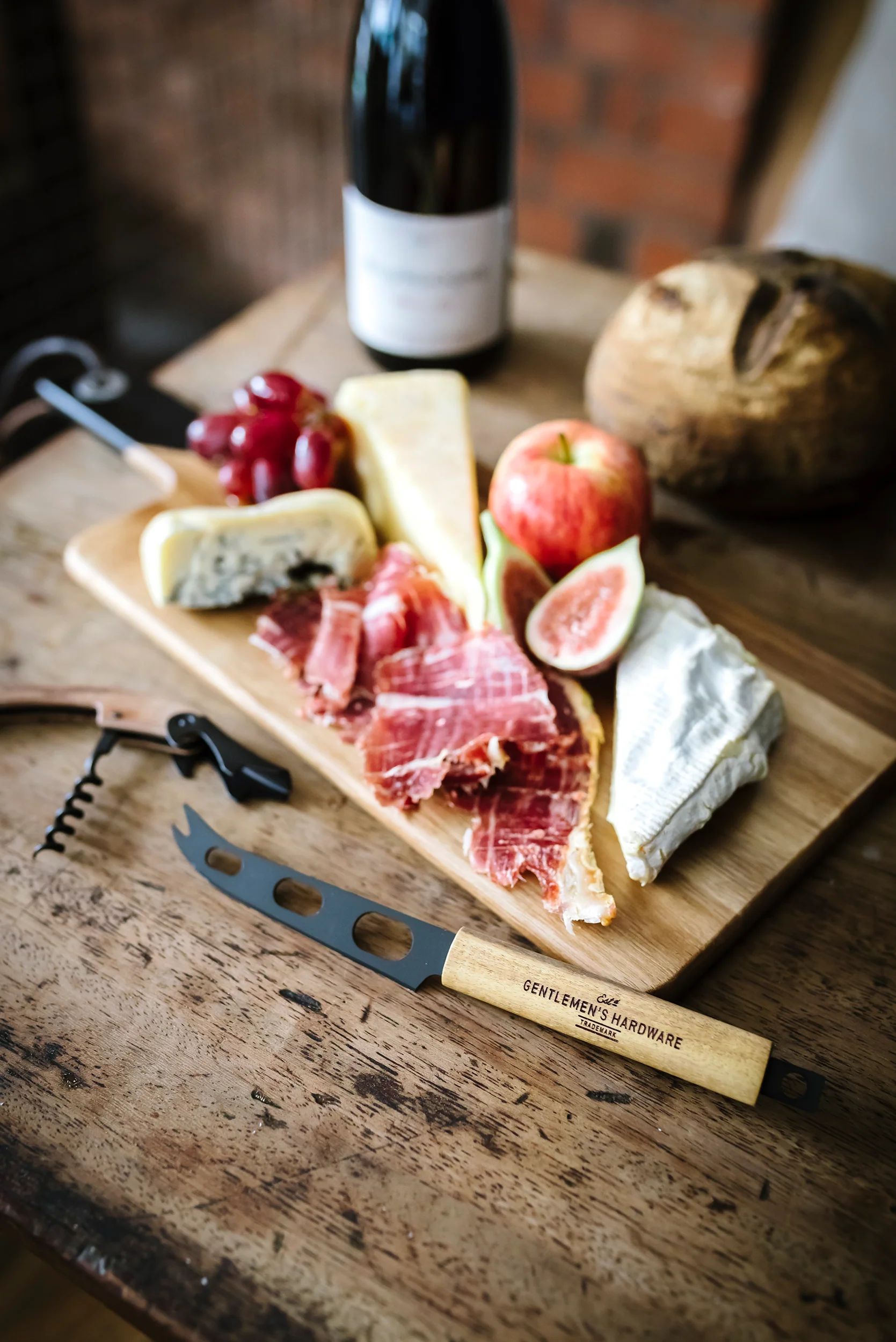 Gift Set - Cheese & Wine Set With Knife & Bottle Opener - Image 2