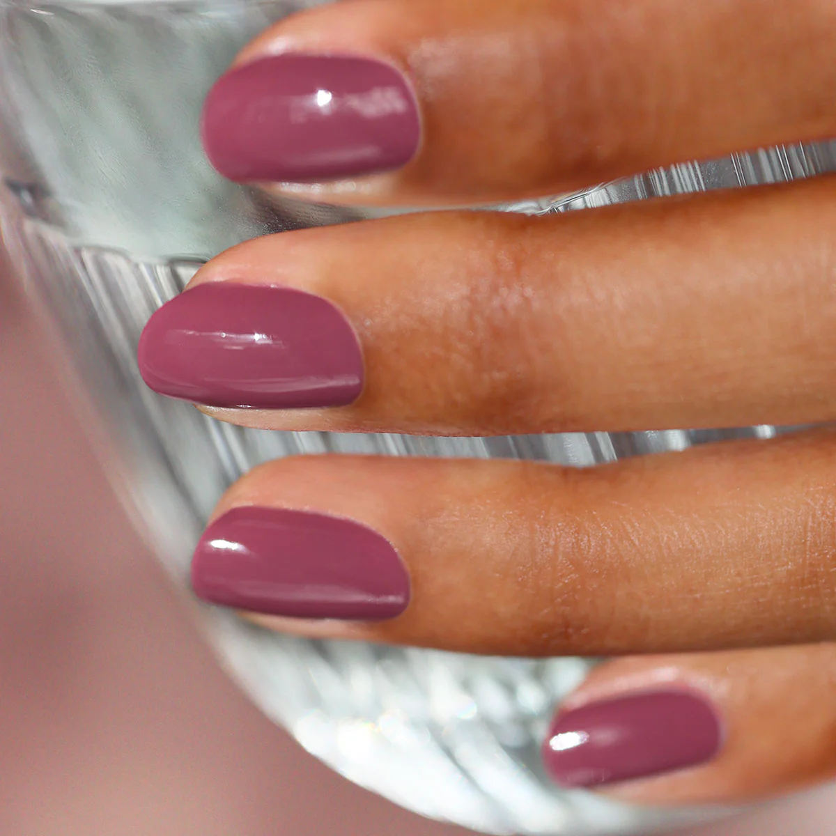 Green Nail Polish - Victoria Plum - Image 3