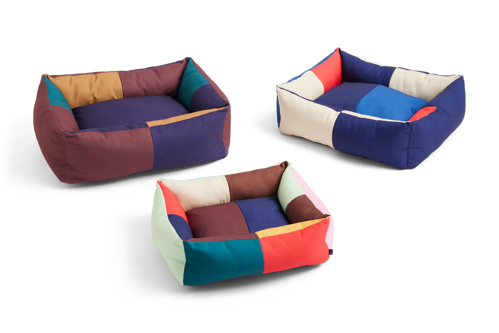 Dog Bed - Medium/Zip - Red & Blue - Image 7