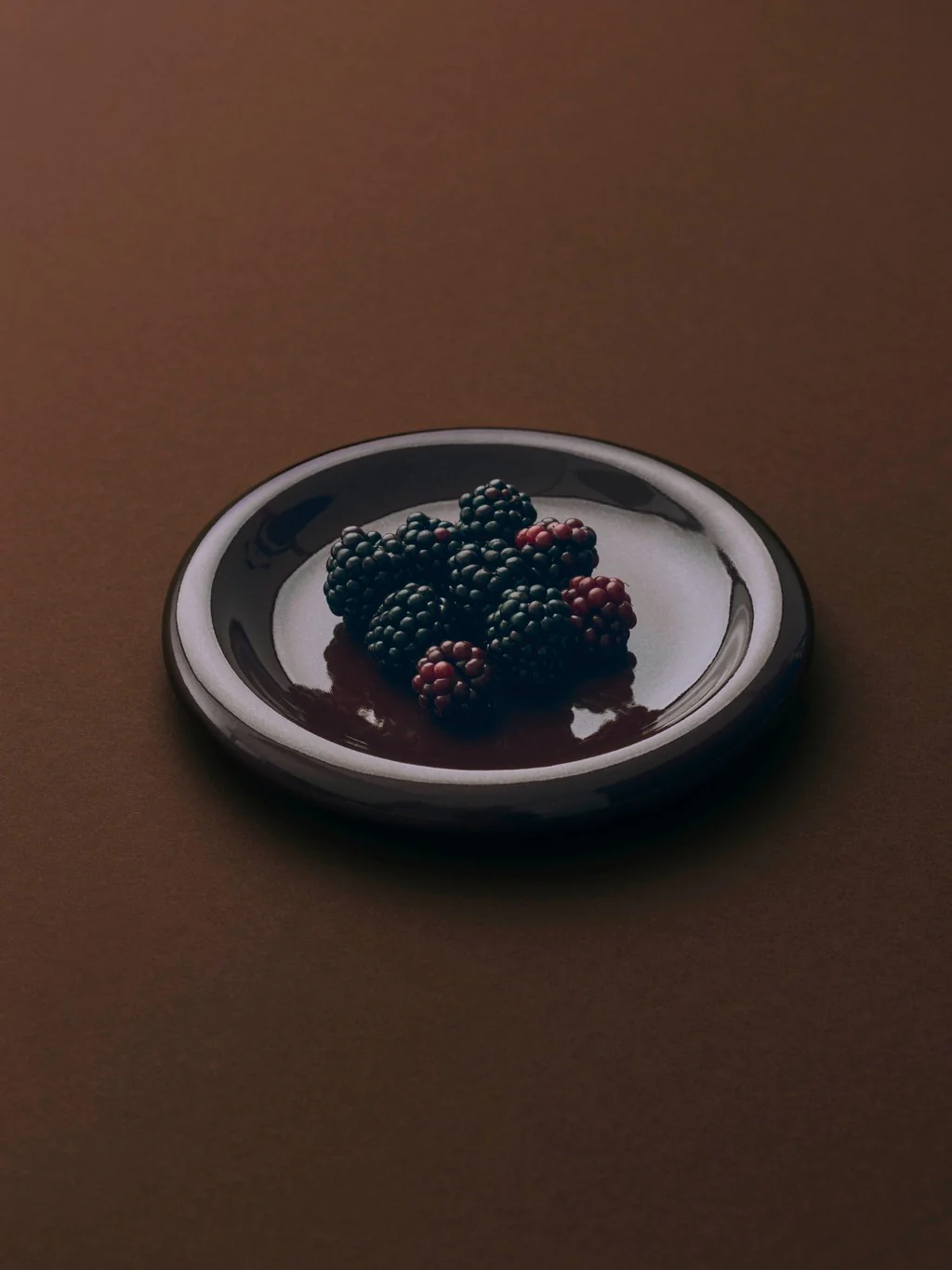 Plate - Barro - Burgundy - Set Of 2 - Image 2