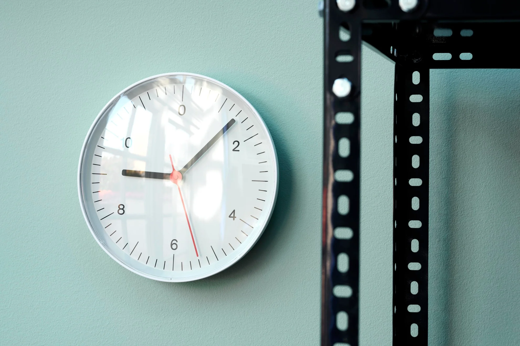 Wall Clock - White - Image 4