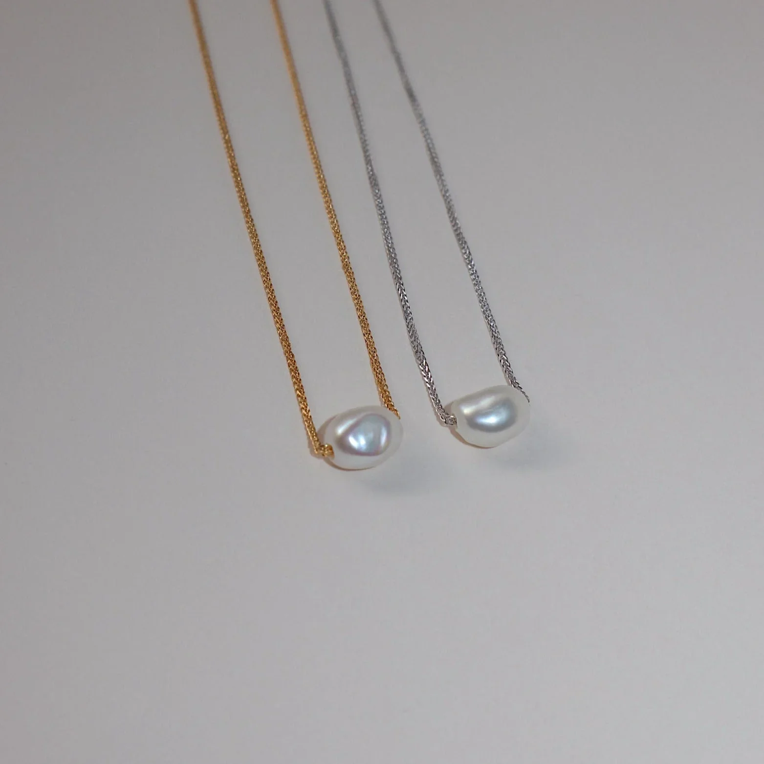 Necklace - 'Emelia' Pearl Chain