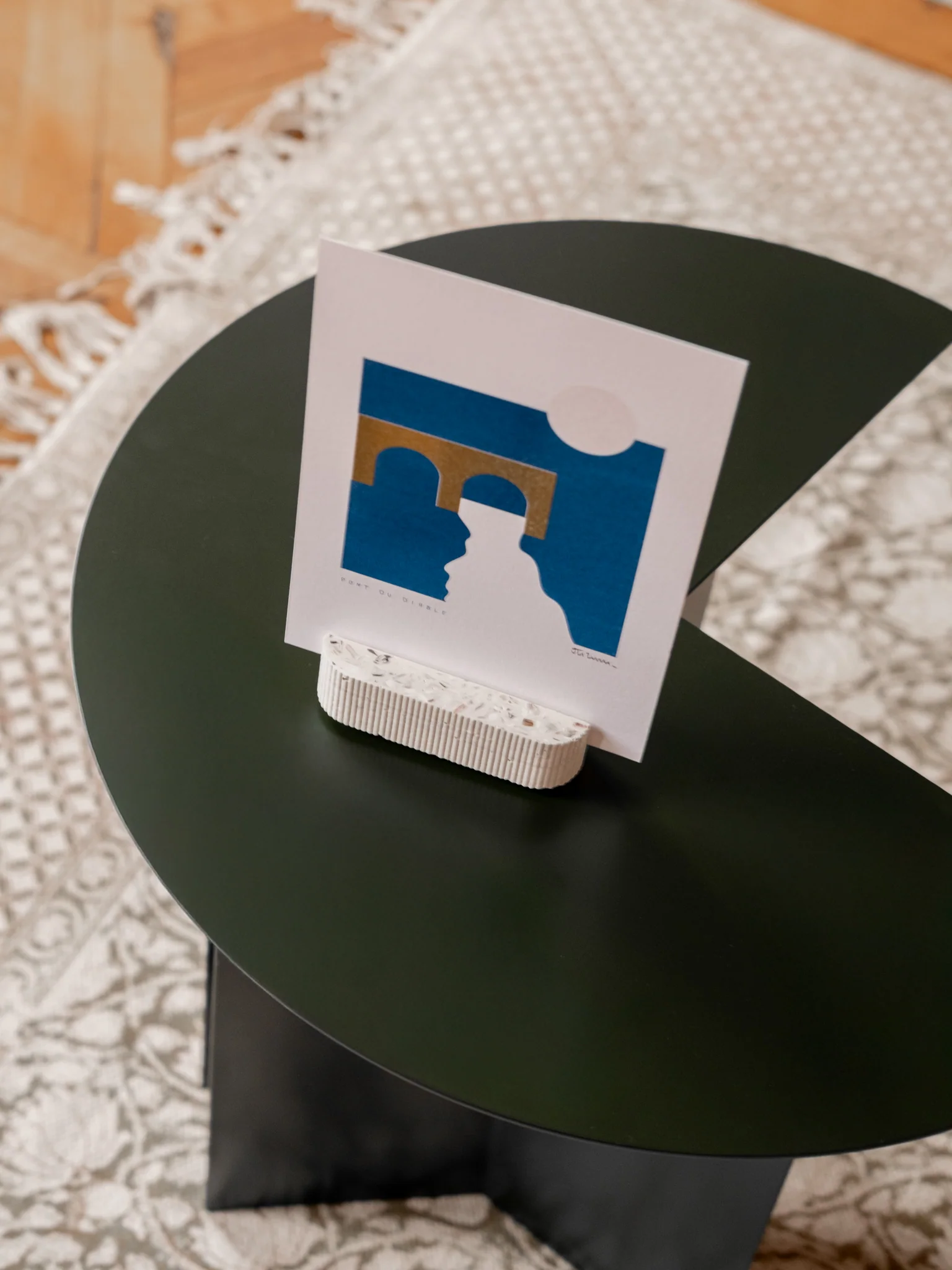 Photo Holder - Colossus - Scallops - Image 2