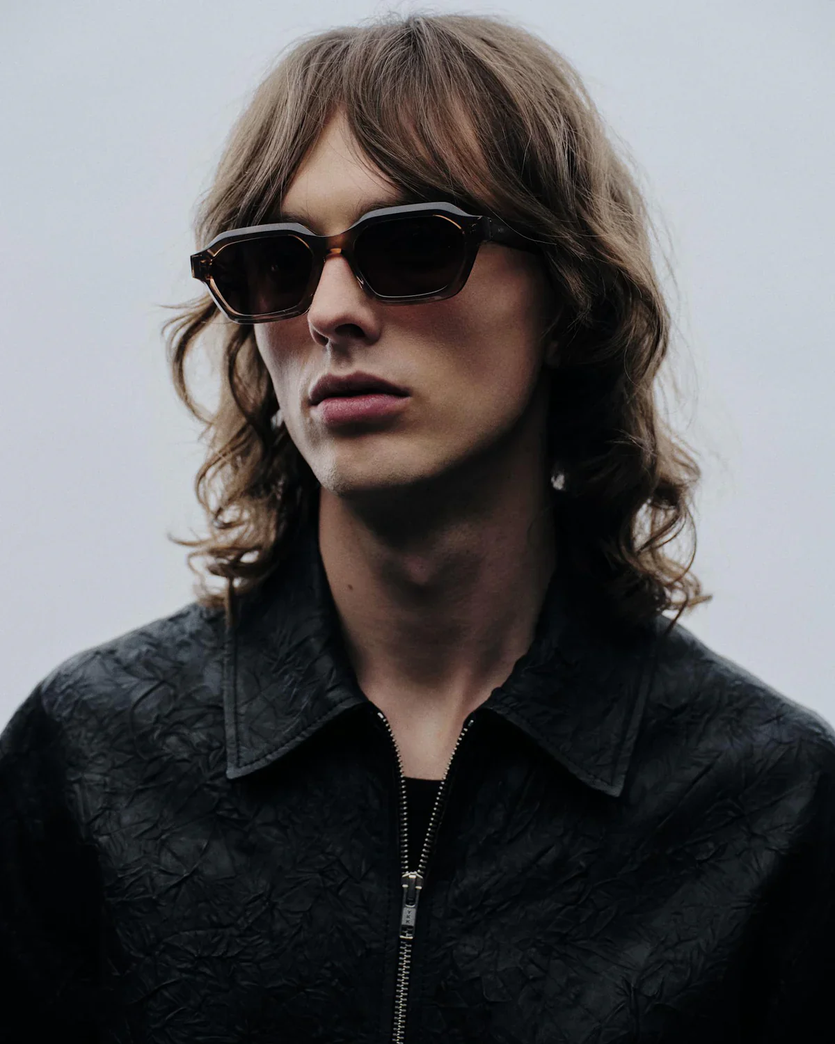 Sunglasses - Aro - Burnt Havana Deep Blue Gradient - Image 3