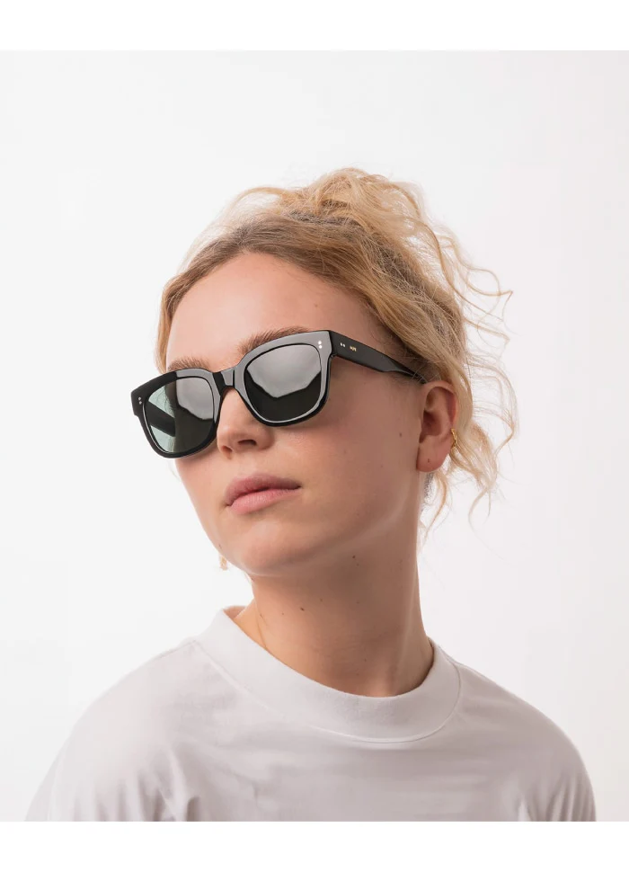 Sunglasses - Liv - Black - Image 4