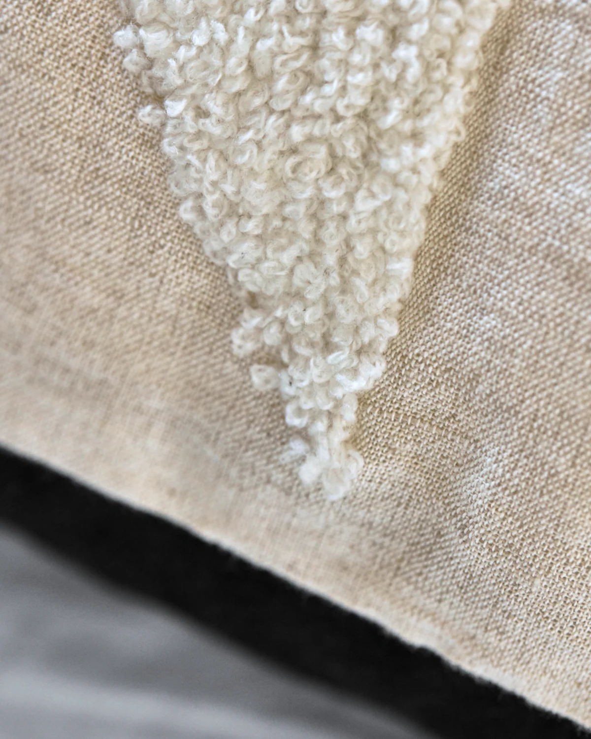 Cushion - Fly - Off-white - Image 2